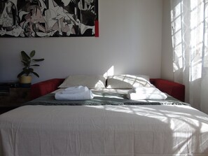 1 chambre, lit parapluie, Wi-Fi, draps fournis