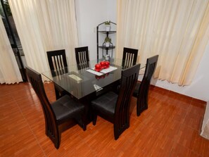 Departamento, 3 habitaciones, con acceso para personas discapacitadas, para fumadores | Comedor