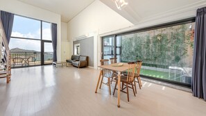 Basic Room, 1 Bedroom (A201 (Loft-style / Spa)) | 1 bedroom, free WiFi - Yeosu Wellstay Pool Villa (Yeosu)