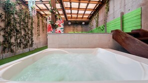 基础客房, 1 间卧室 (A202 Loft-style Pool Villa) | 1 多间卧室、免费 WiFi