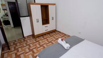 Apartment, 3 Bedrooms, Accessible, Smoking | 3 bedrooms