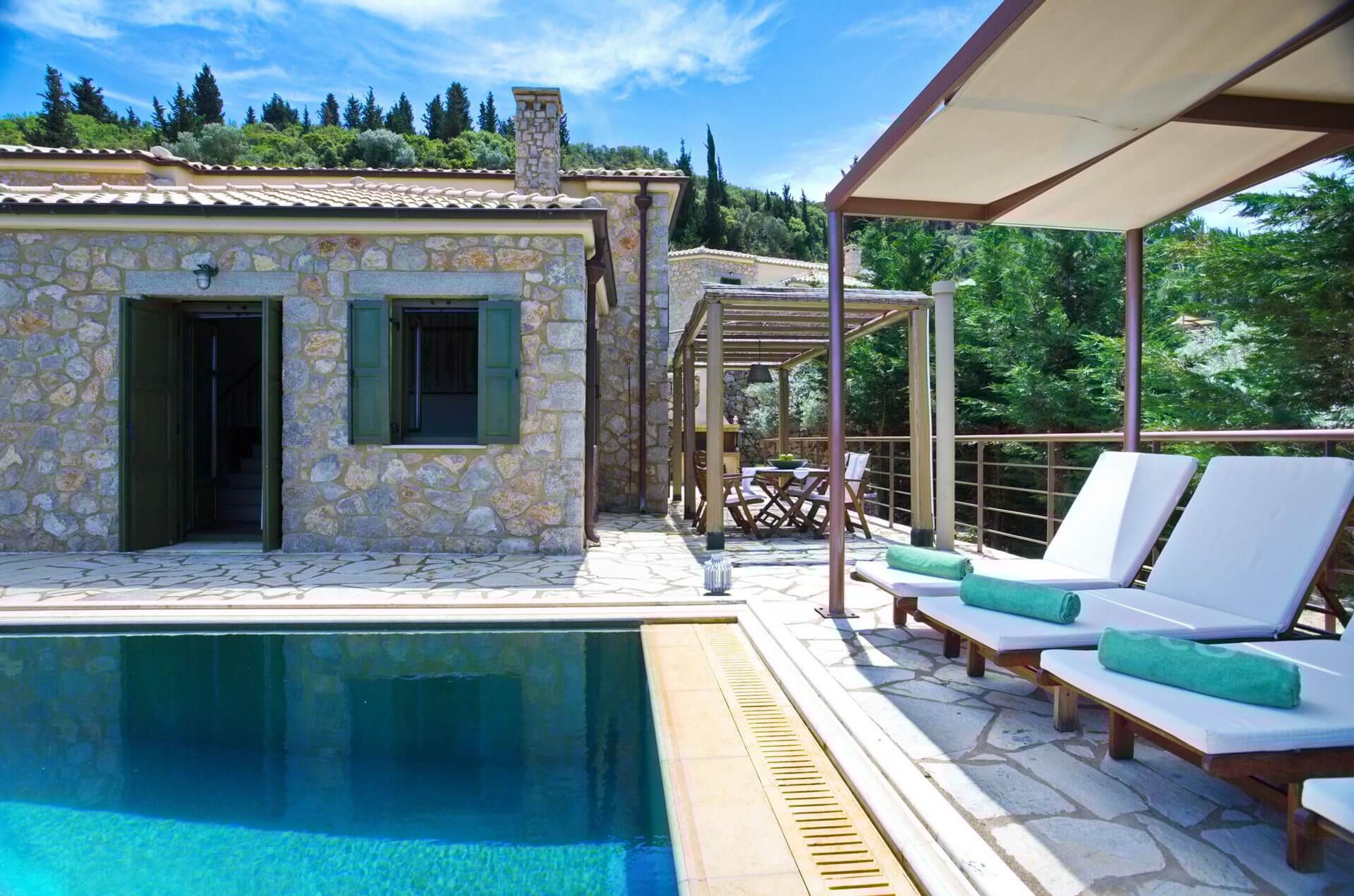 Villa, Smoking | 9 bedrooms, soundproofing