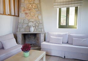 Villa, fumeurs | 9 chambres, chambres insonorisées