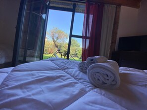 Camera Tripla con giardino | In-room safe, soundproofing, iron/ironing board, free WiFi