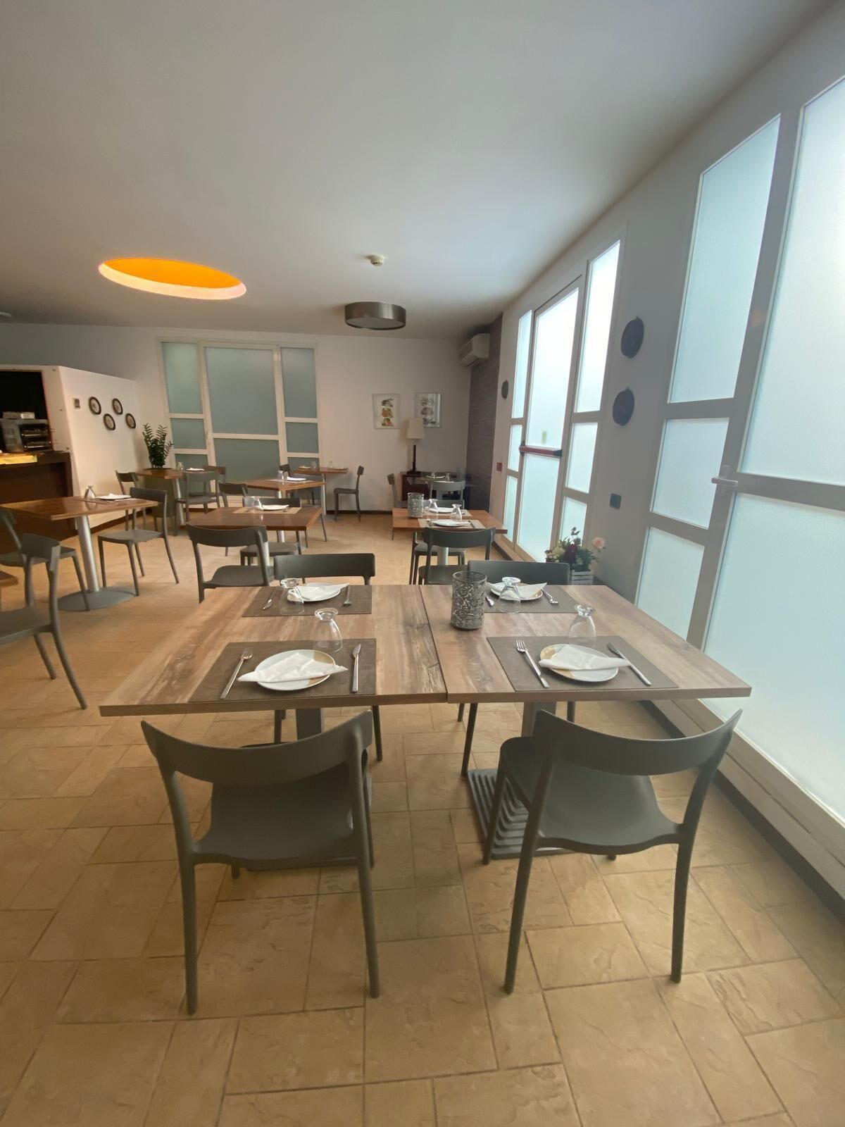 Tägliches inbegriffenes Frühstücksbuffet