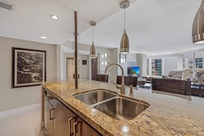 Apartment | 3 bedrooms, Internet