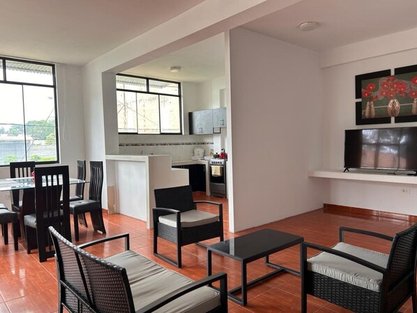 Appartement, 3 chambres, accessible aux personnes à mobilité réduite, fumeur | Salle à manger