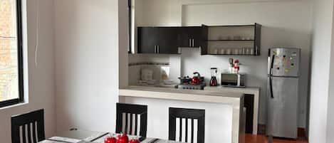Apartment, 3 Bedrooms, Accessible, Smoking | Dining room