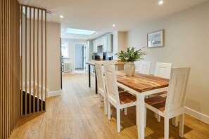 House | 3 bedrooms - Host Stay Ginger Bread Cottage (Middlesbrough)