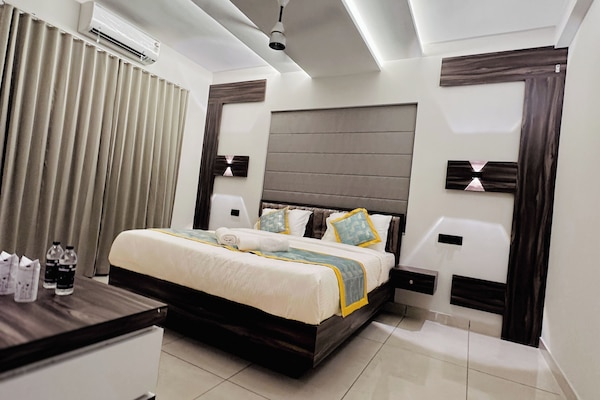 Deluxe Double Room, City View | Free WiFi