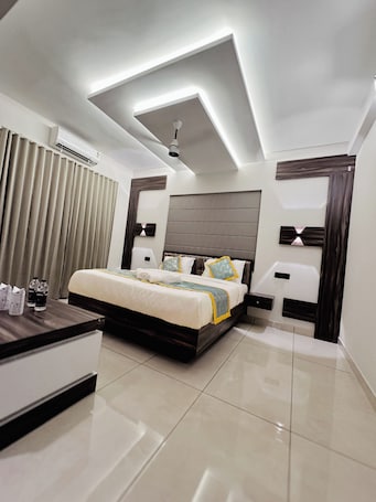 Deluxe Double Room, City View | Free WiFi