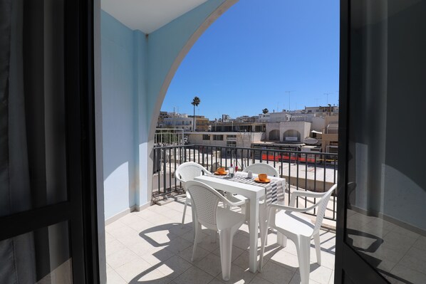 House, 1 Bedroom, Smoking, Balcony | Balcony