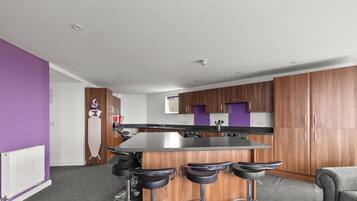 Apartemen (Multiple Bedrooms) | Interior