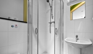 Interior - 8 Bed Apartment @ Derriford Stays by Pureserviced (Plymouth)