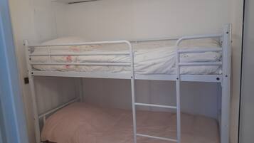 Fer et planche Ă repasser, Wi-Fi, draps fournis