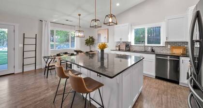 Summer Retreat | Best Pool by Mary Lake +EV Charge