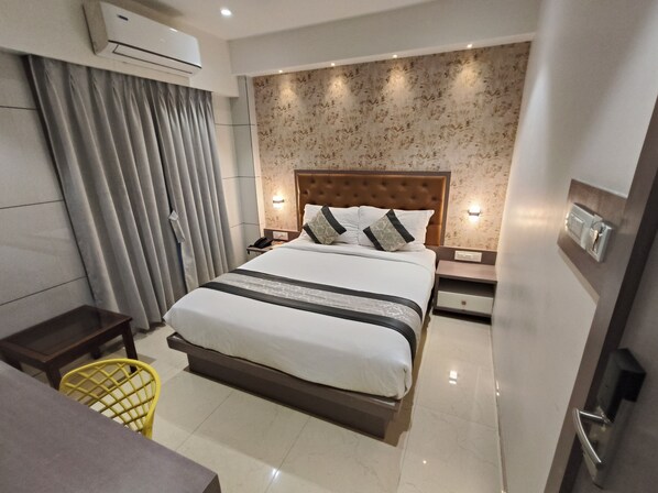 Literie hypoallergénique, couette en duvet d'oie, matelas Select Comfort