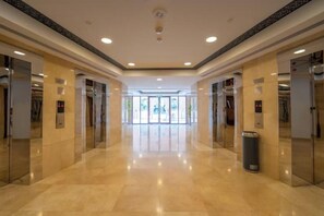 Interior - 1BHK Luxury Serviced Apartment - Al Andalus JGE (Dubai)