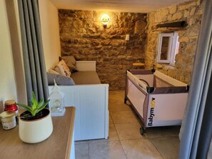 2 chambres, bureau, lit parapluie, Wi-Fi gratuit