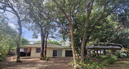 Beachside Bungalow at Diggers