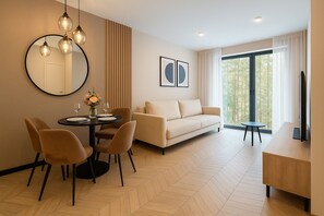 WiFi (無料)、ベッドシーツ