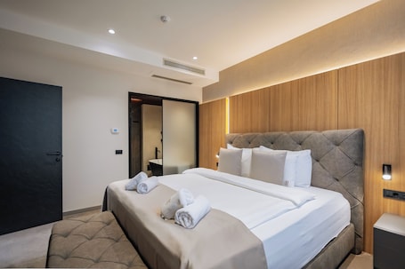 Presidential Suite, City View | Egyptian cotton sheets, premium bedding, memory foam beds, minibar