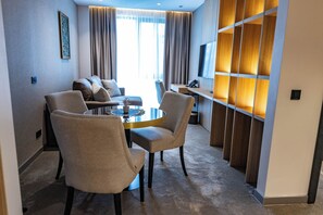 Executive Suite, City View - Hotel Helm (Niš)