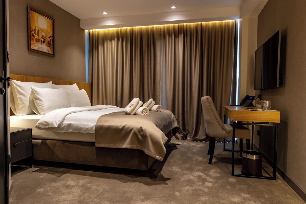 Standard Double or Twin Room, City View | 1 bedroom, Egyptian cotton sheets, premium bedding, memory-foam beds