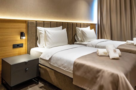 Superior Double or Twin Room, City View | 1 bedroom, Egyptian cotton sheets, premium bedding, memory foam beds