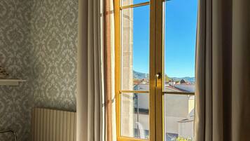 Standard Double Room | Soundproofing, free WiFi, bed sheets