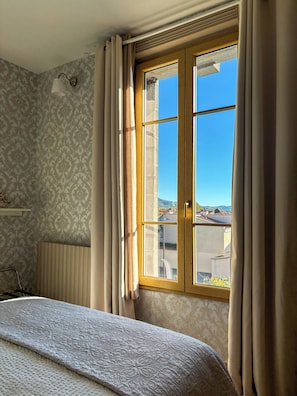 Dobbeltrom – standard | Lydisolert, wi-fi (inkludert) og sengetøy