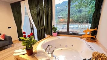 Phòng dành cho gia đình, quang cảnh sông | 1 phòng ngủ, truy cập Internet không dây miễn phí