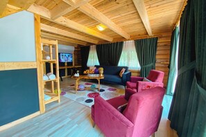 Classic Triple Room | 1 bedroom, free WiFi