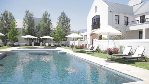 Winelands Golf Lodges at De Zalze