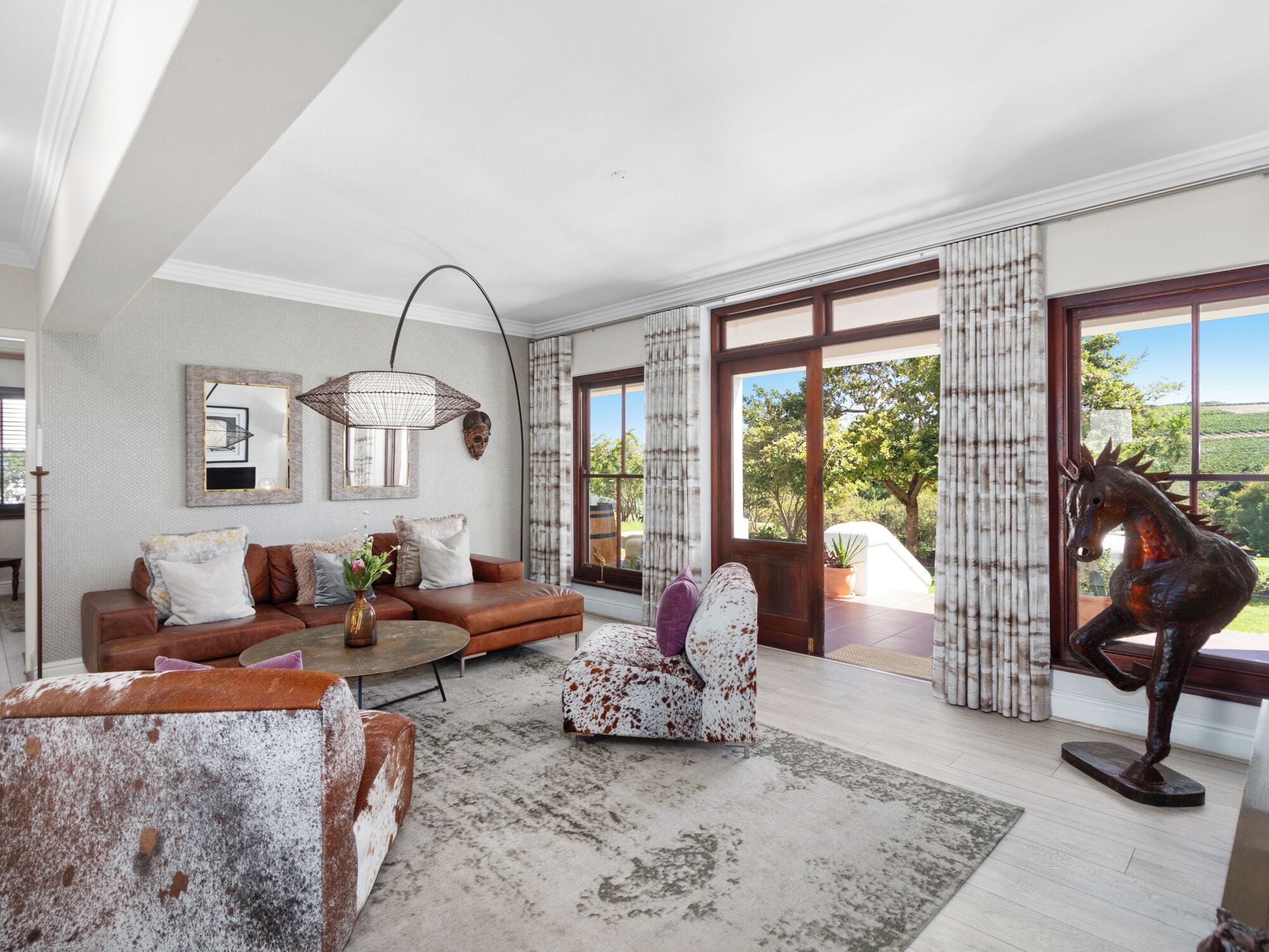 Superior Villa | Living area | Heated floors