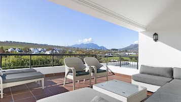 Executive Villa | Terrace/patio