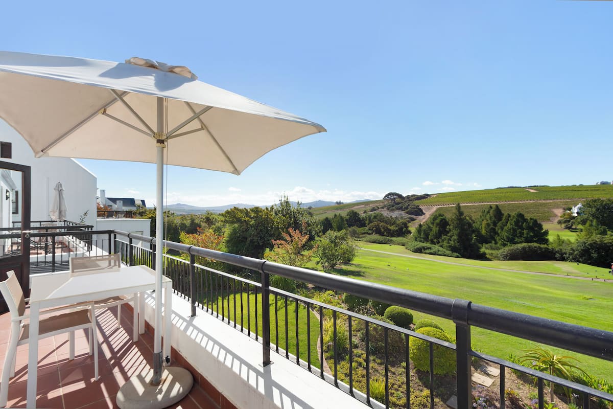 Romantic Villa | Terrace/patio