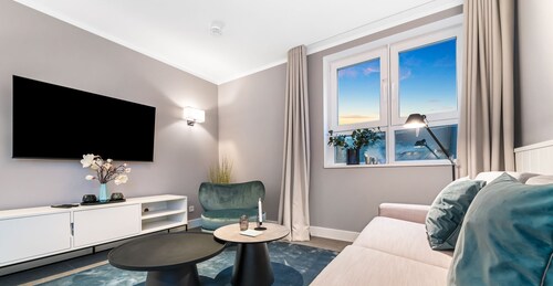 Dive in and unwind - right in the center of SPO