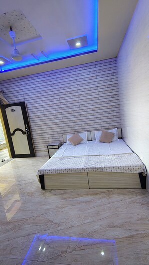 8 Schlafzimmer, WLAN