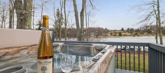 Lakeside Escape • Hot Tub • Private Dock