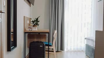 Basic Double Room | Living area | TV