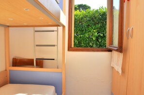 2 bedrooms
