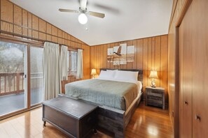 2 makuuhuonetta, silitysrauta/-lauta, Wi-Fi, vuodevaatteet