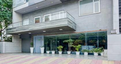Super Townhouse Rohini Sector 23