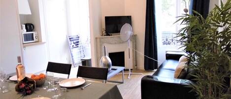 تناول الطعام