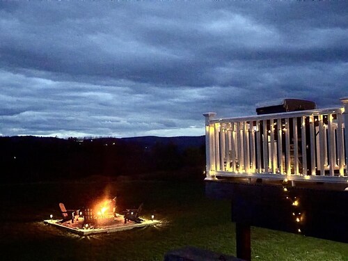 A peaceful country retreat minutes from Watkins Glen—perfect for couples, friends, or family escapes.