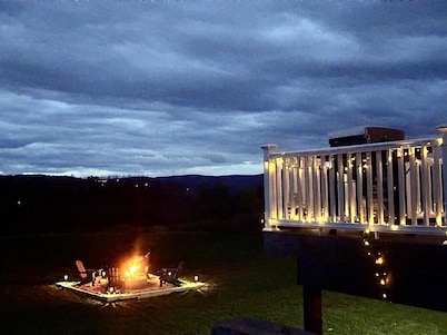 A peaceful country retreat minutes from Watkins Glen—perfect for couples, friends, or family escapes.
