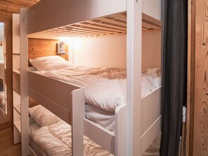 2 bedrooms - Modern comfort in Val Thorens – 5 people, ski-in/ski-out, quiet area (Val Thorens)