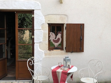 Idéal pour un petit café au calme sur la terrasse.