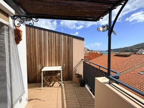 Outdoor dining - T2 Apartment with Terrace in Port-Vendres Center (Port-Vendres)